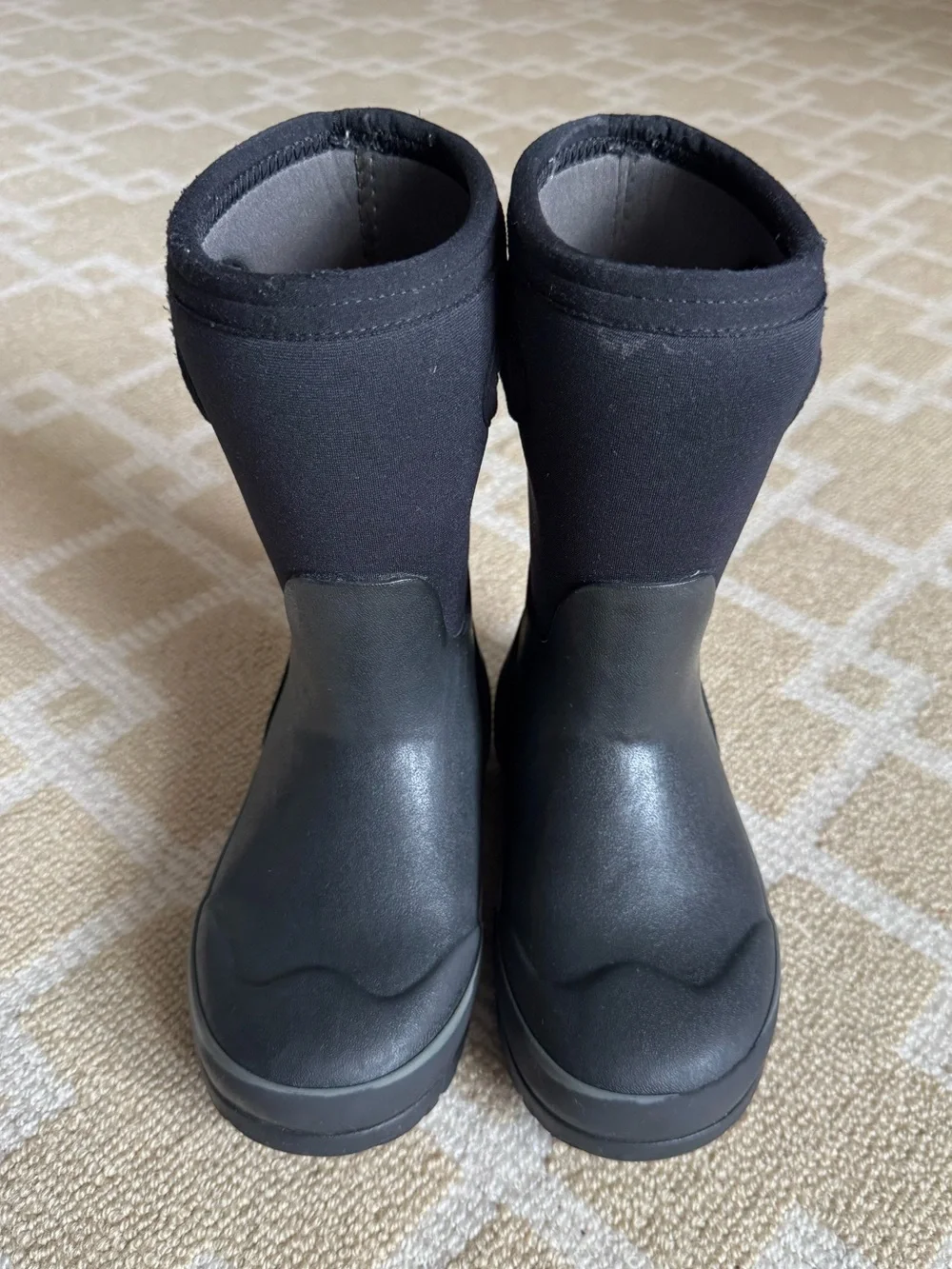 BOGS Kids Grasp Solid Waterproof Insulated Winter Snow Boots Black Size 12
